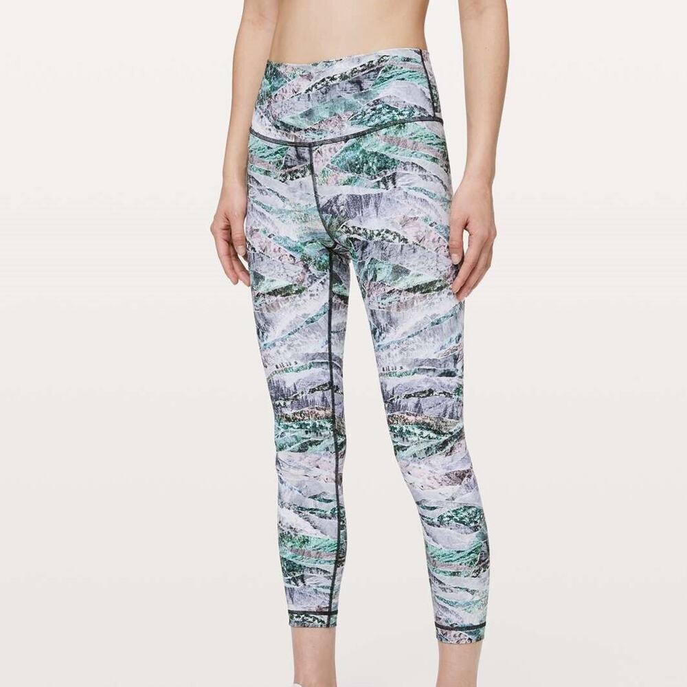 Lululemon Wunder Under High Rise Tight Size 2 Springscape Yoga Pants